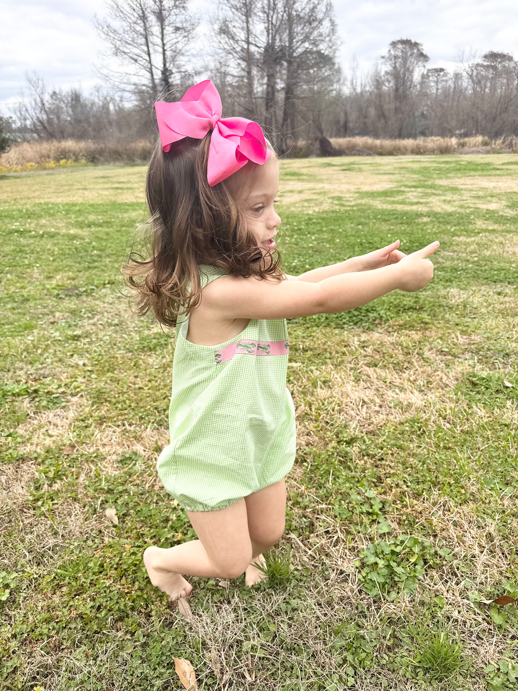 Girlie Girl Crawfish Romper 🎀🦞🌷